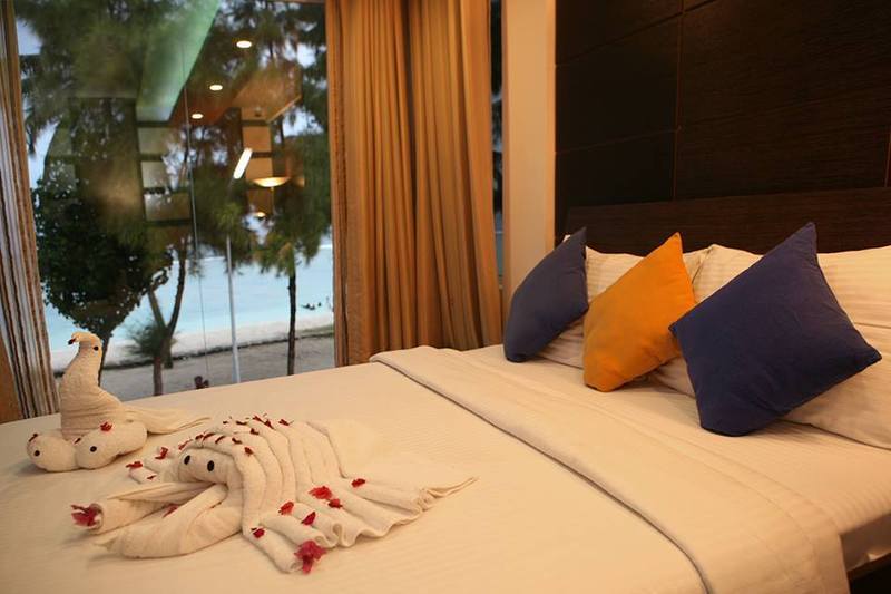 Ripple Beach Inn Хулхумале Екстериор снимка