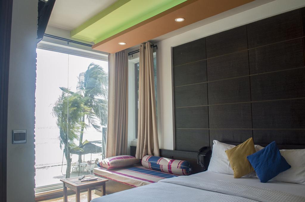 Ripple Beach Inn Хулхумале Екстериор снимка