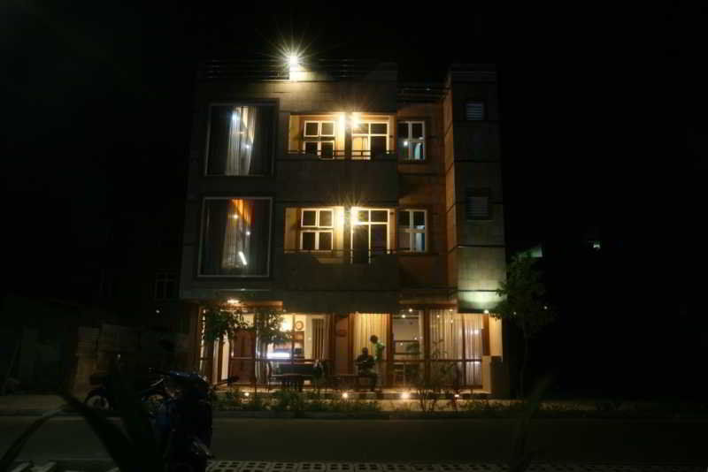 Ripple Beach Inn Хулхумале Екстериор снимка