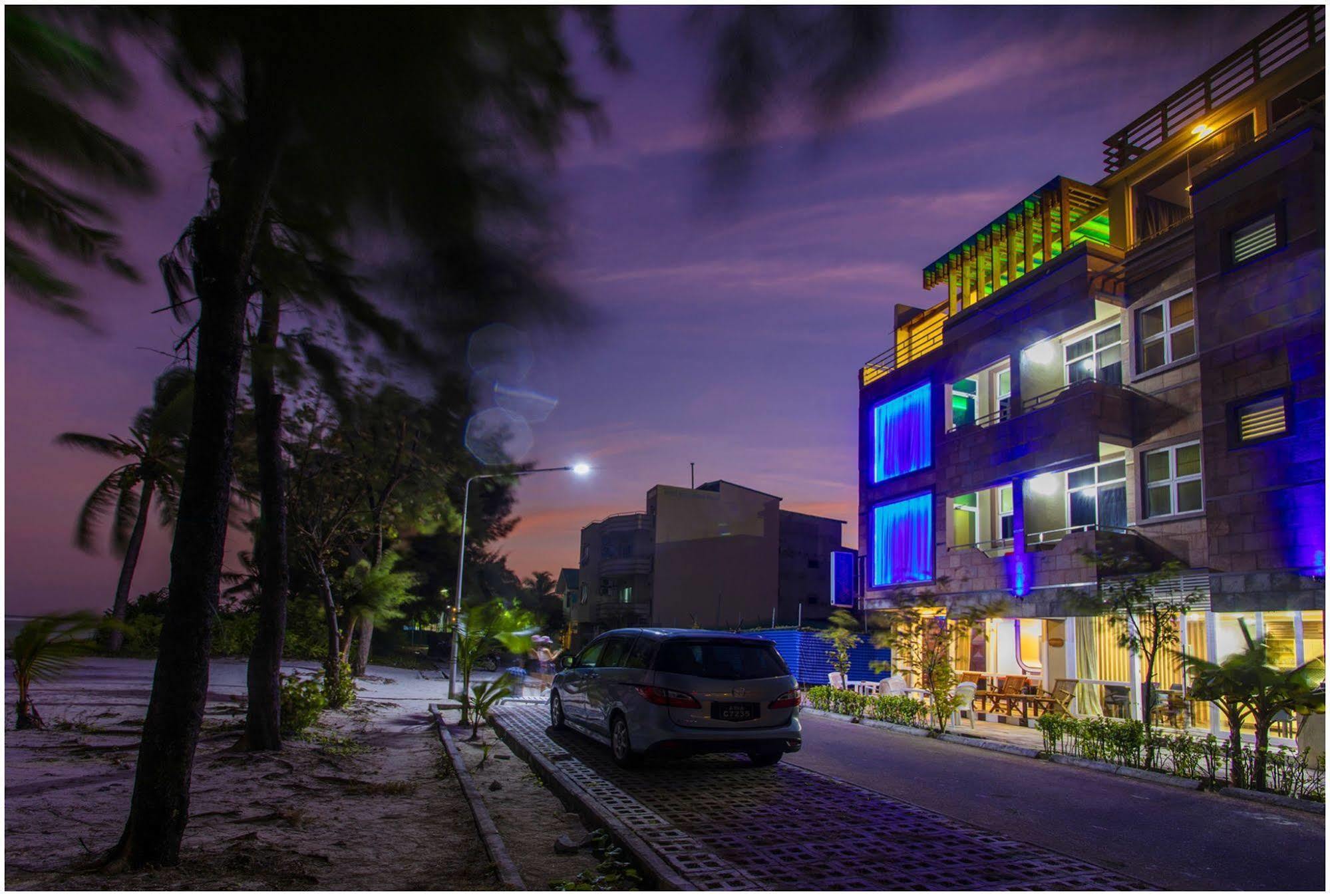 Ripple Beach Inn Хулхумале Екстериор снимка