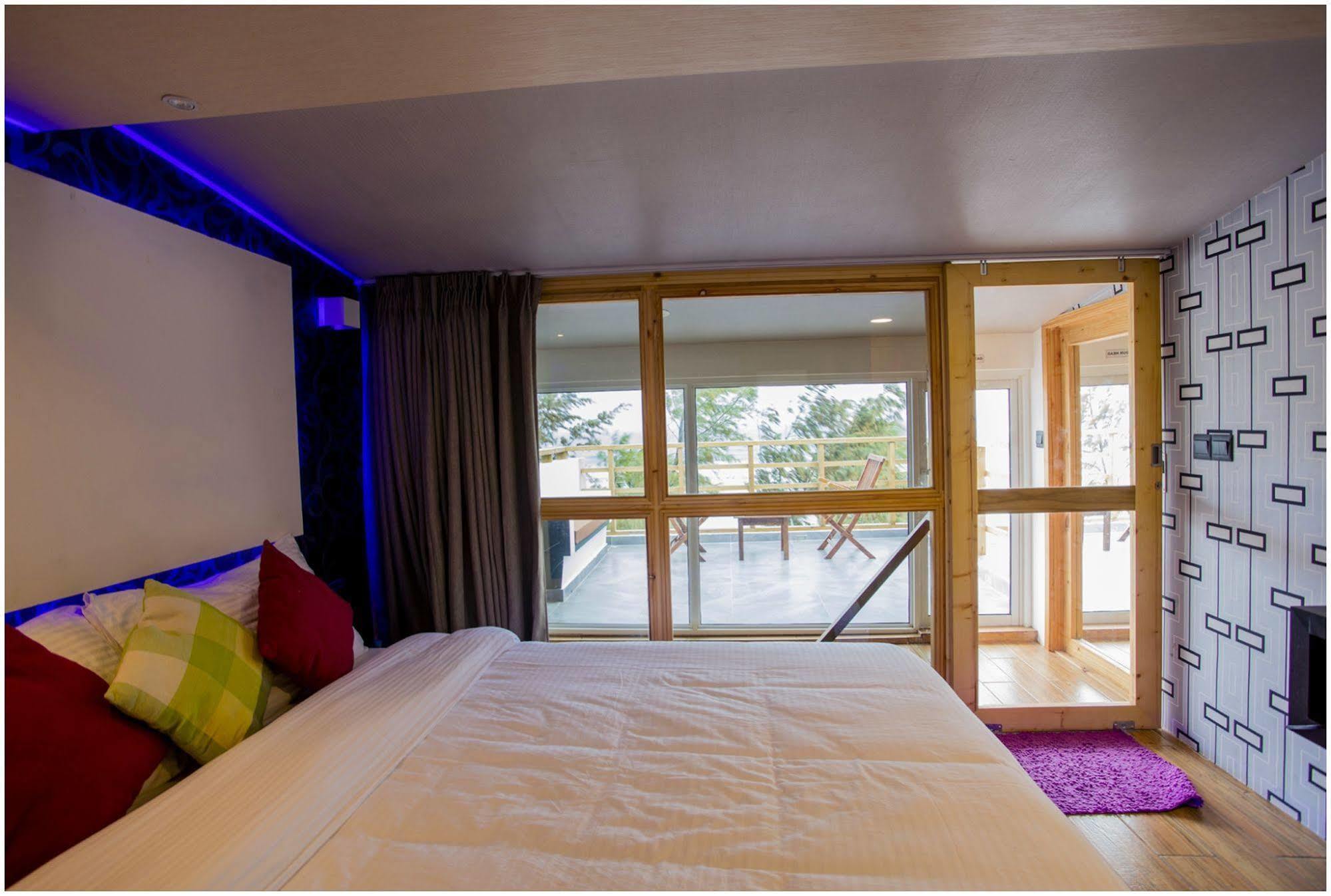 Ripple Beach Inn Хулхумале Екстериор снимка